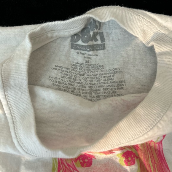 White anime shirt - Picture 2 of 4